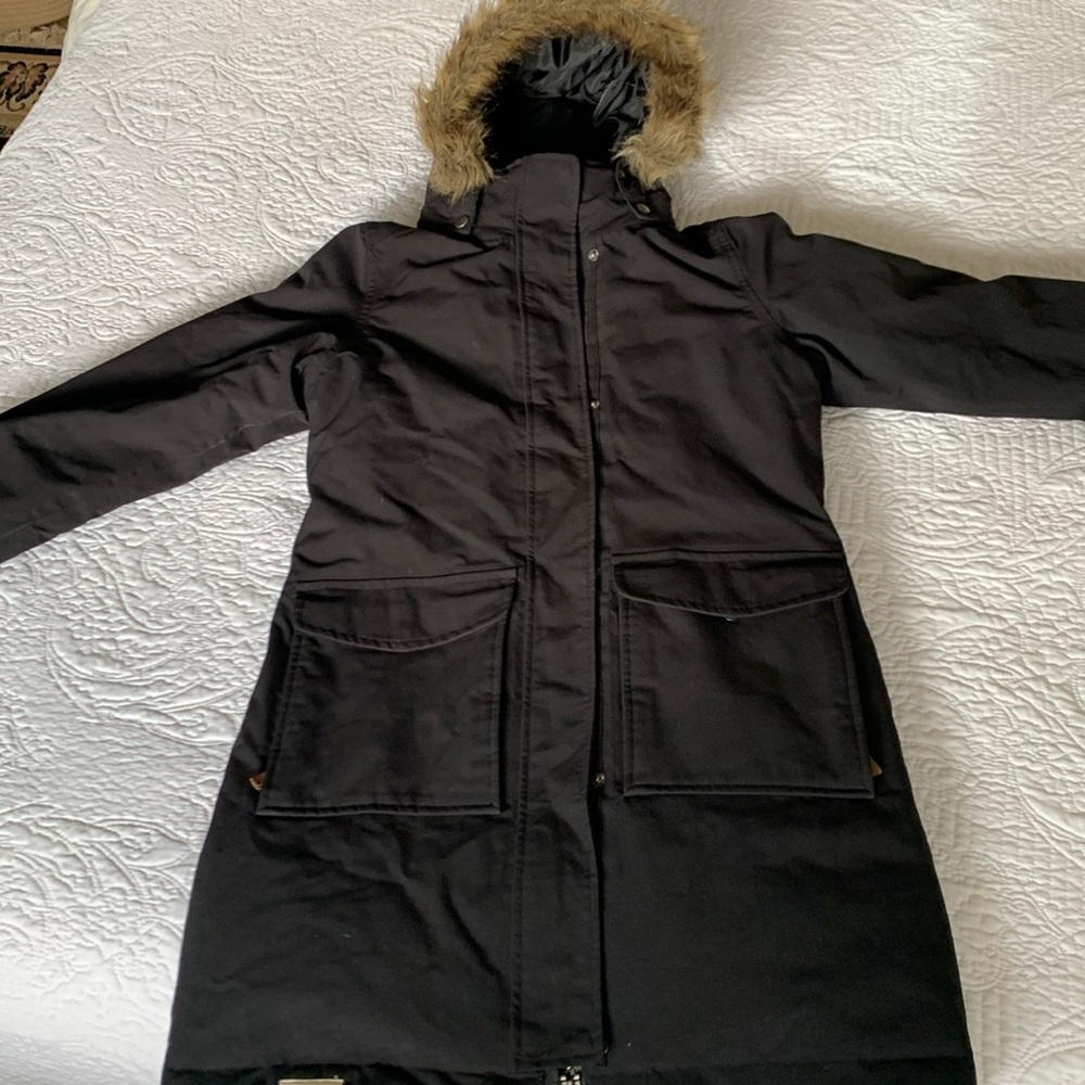McKinley’s small women’s parka black
